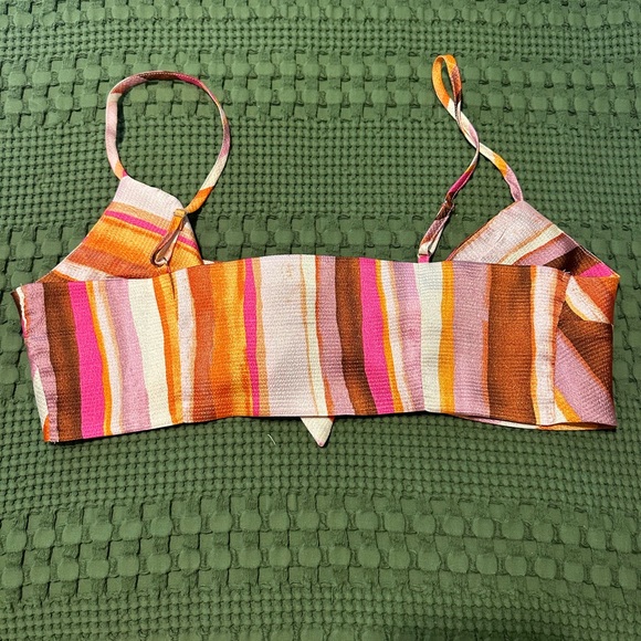 Tie front crop top - Picture 2 of 2